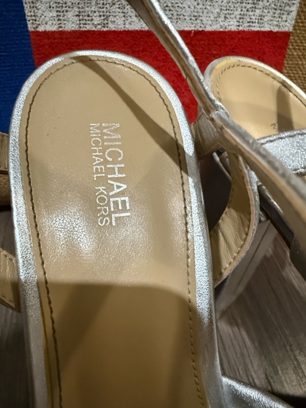 Michael Kors Josie Platform Sandals 8M - Picture 3 of 6